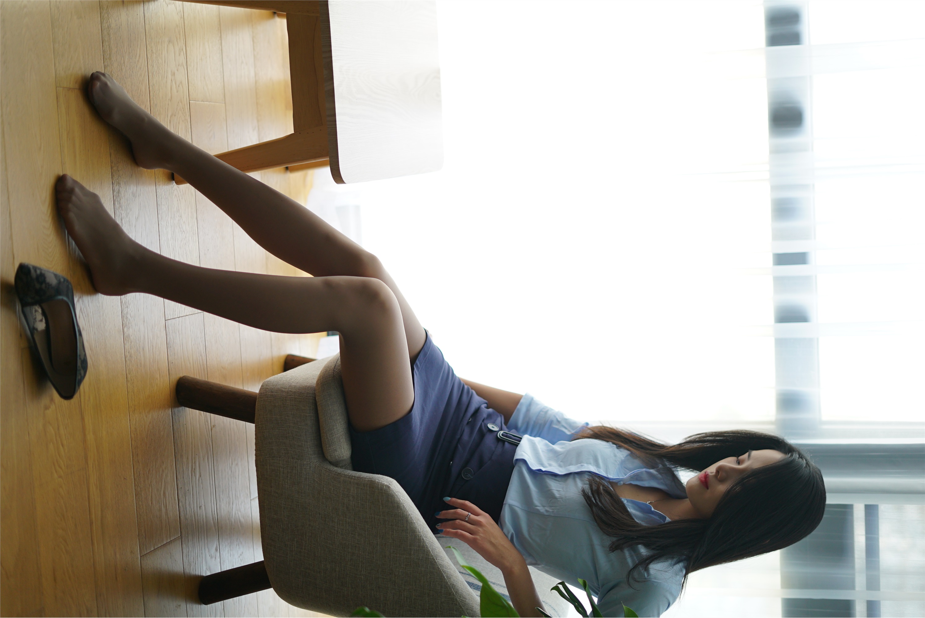 壹吻映画  2021.02.03 YW009《梦梦-蓝色职业装 》